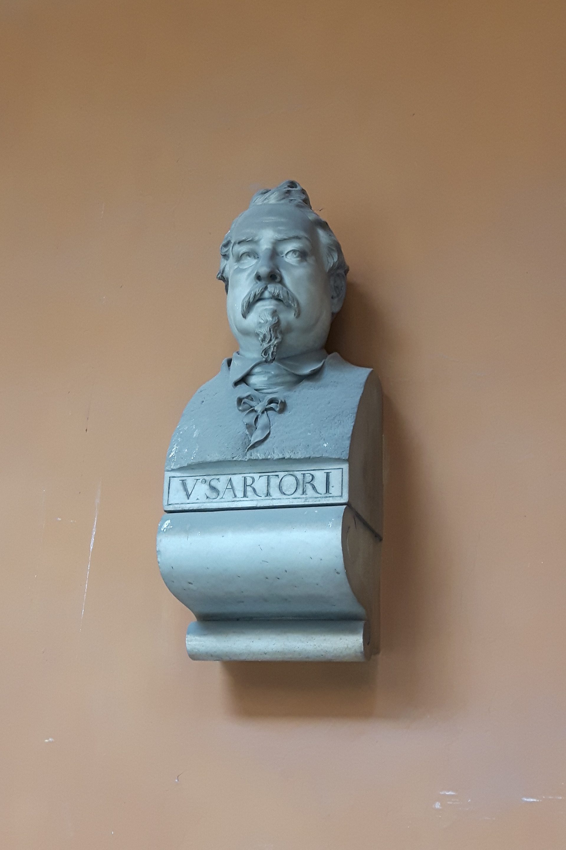 Vincenzo Sartori's bust, Ospedale di Santo Spirito, Rome (2).jpg